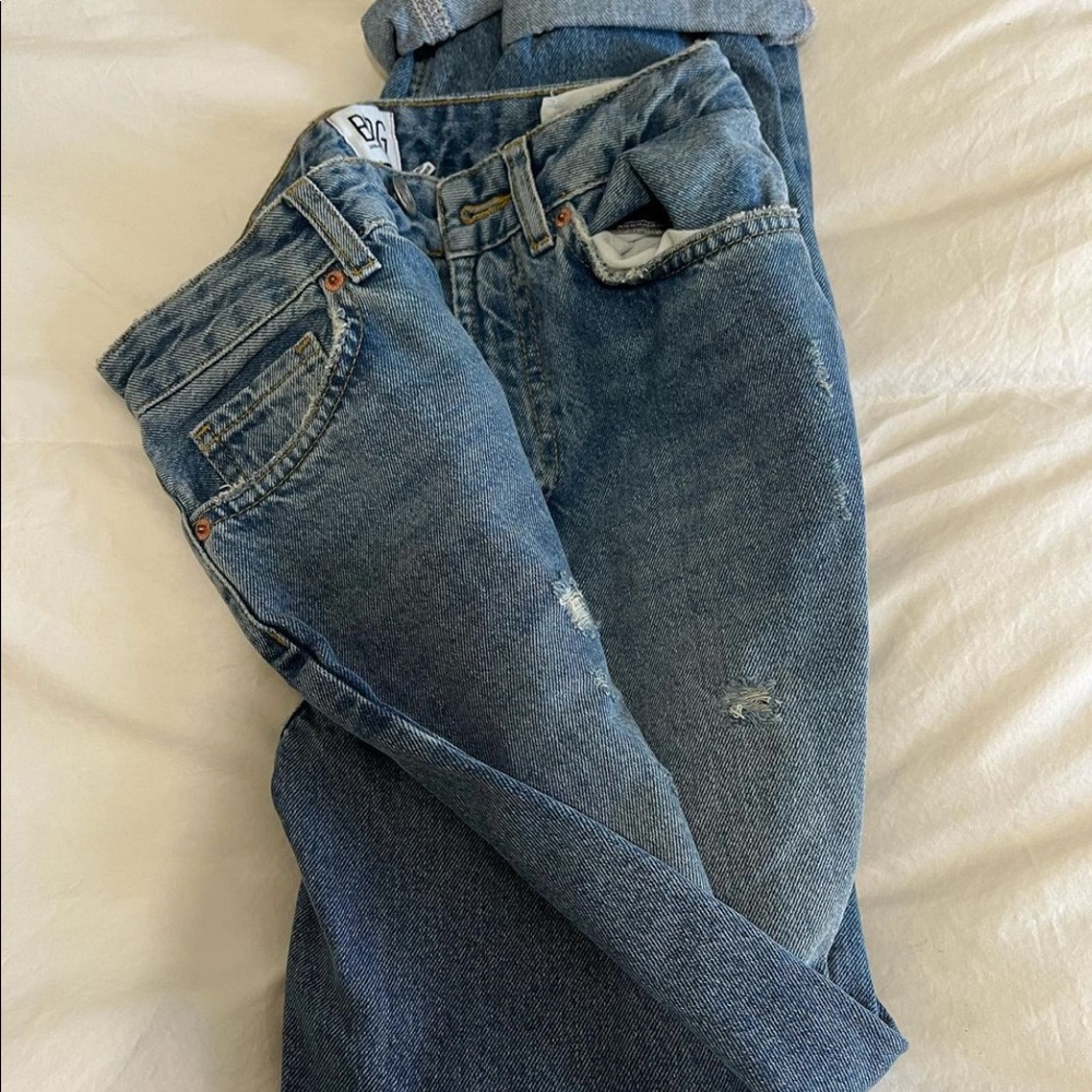 Size 25,never worn mom jeans!’